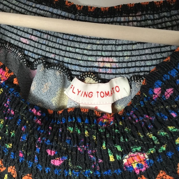 FLYING TOMATO Boho Floral Top Black Size Small - Picture 6 of 9